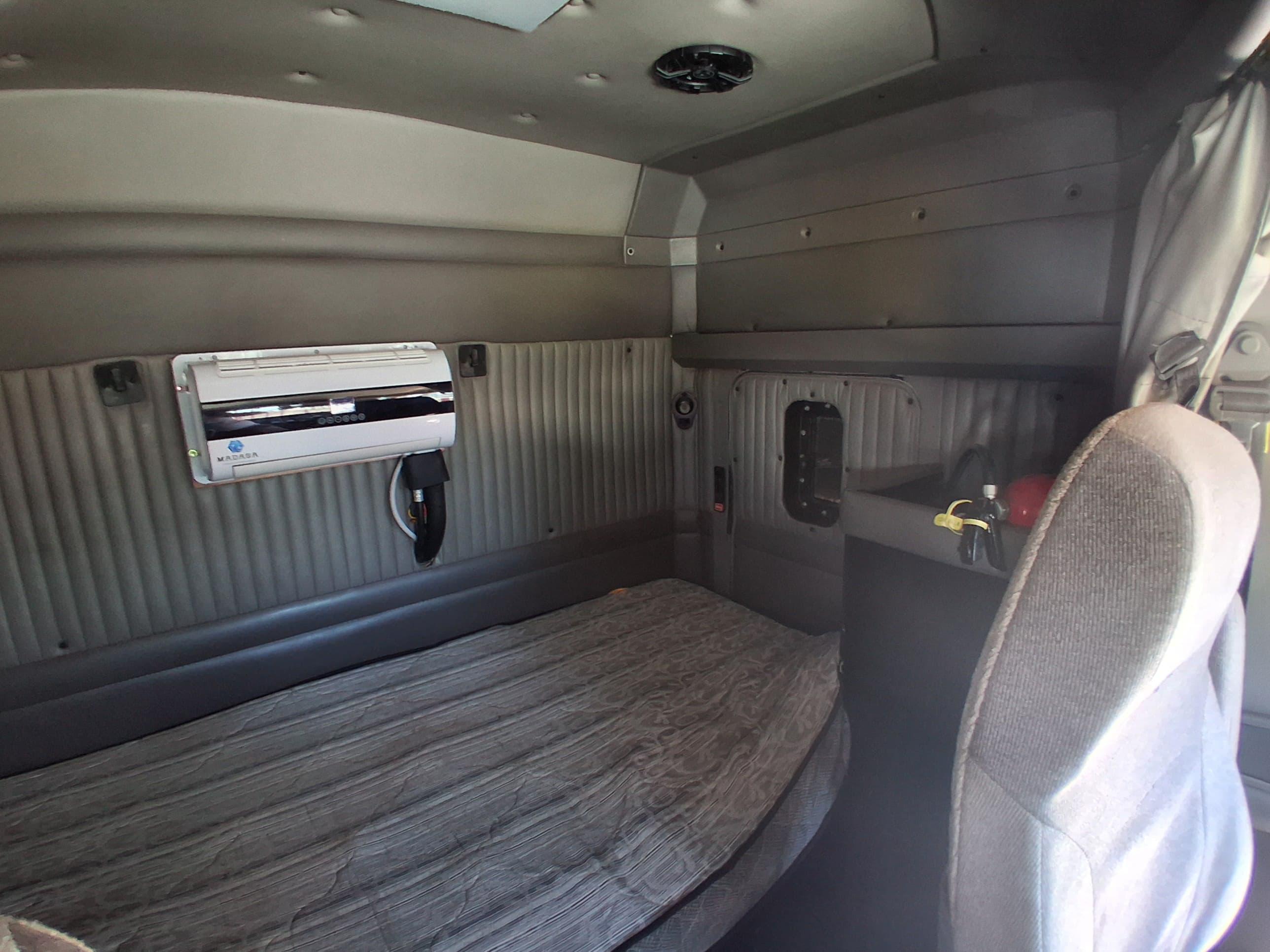 Kenworth T660 MX13 Paccar